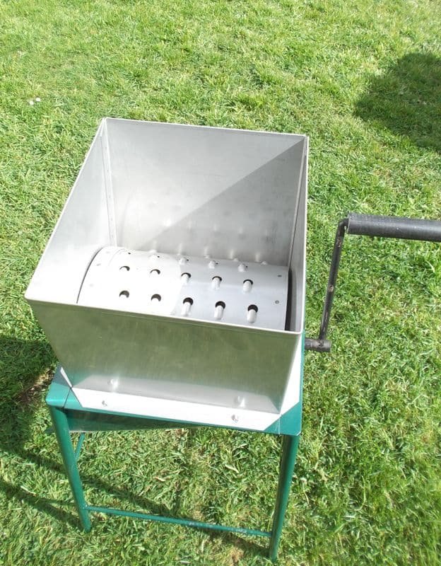 stainless steel apple scratter or grater fruit press apple press